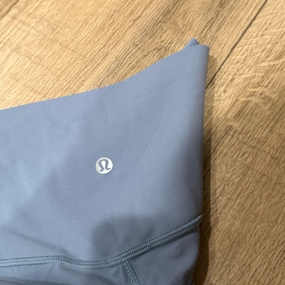 Lululemon Blue Athletic Leggings with Streamlined Fit Size 4 - Picture 2 of 4